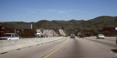 A12-FreewayToLA.jpg (34734 bytes)