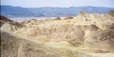 A38-ZabriskieView.jpg (48010 bytes)