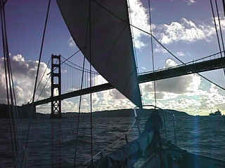 D02-04-SailingUnderGoldenGate.jpg (77824 bytes)