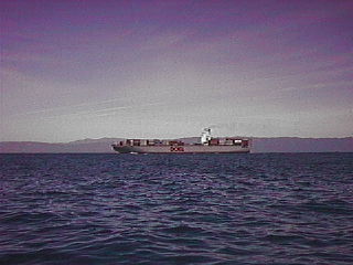 D05-01-MeetingWithTanker.jpg (16384 bytes)