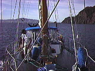 D05-03-SwabbingTheDeck.jpg (16384 bytes)