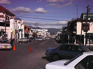 D10-06-EnsenadaStreet.jpg (73728 bytes)