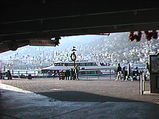 D20-01-CallingSweden.jpg (20480 bytes)