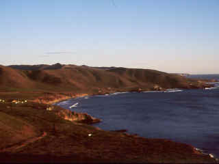 R3-04-SantoTomasBay.jpg (88380 bytes)