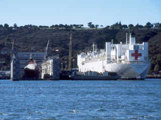R3-15-NavyDock.jpg (134183 bytes)