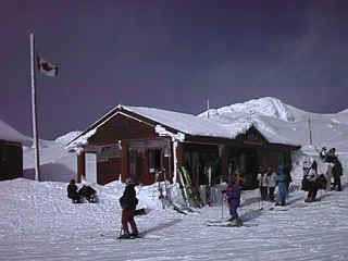 9802A03-WhistlerHut.jpg (81920 bytes)